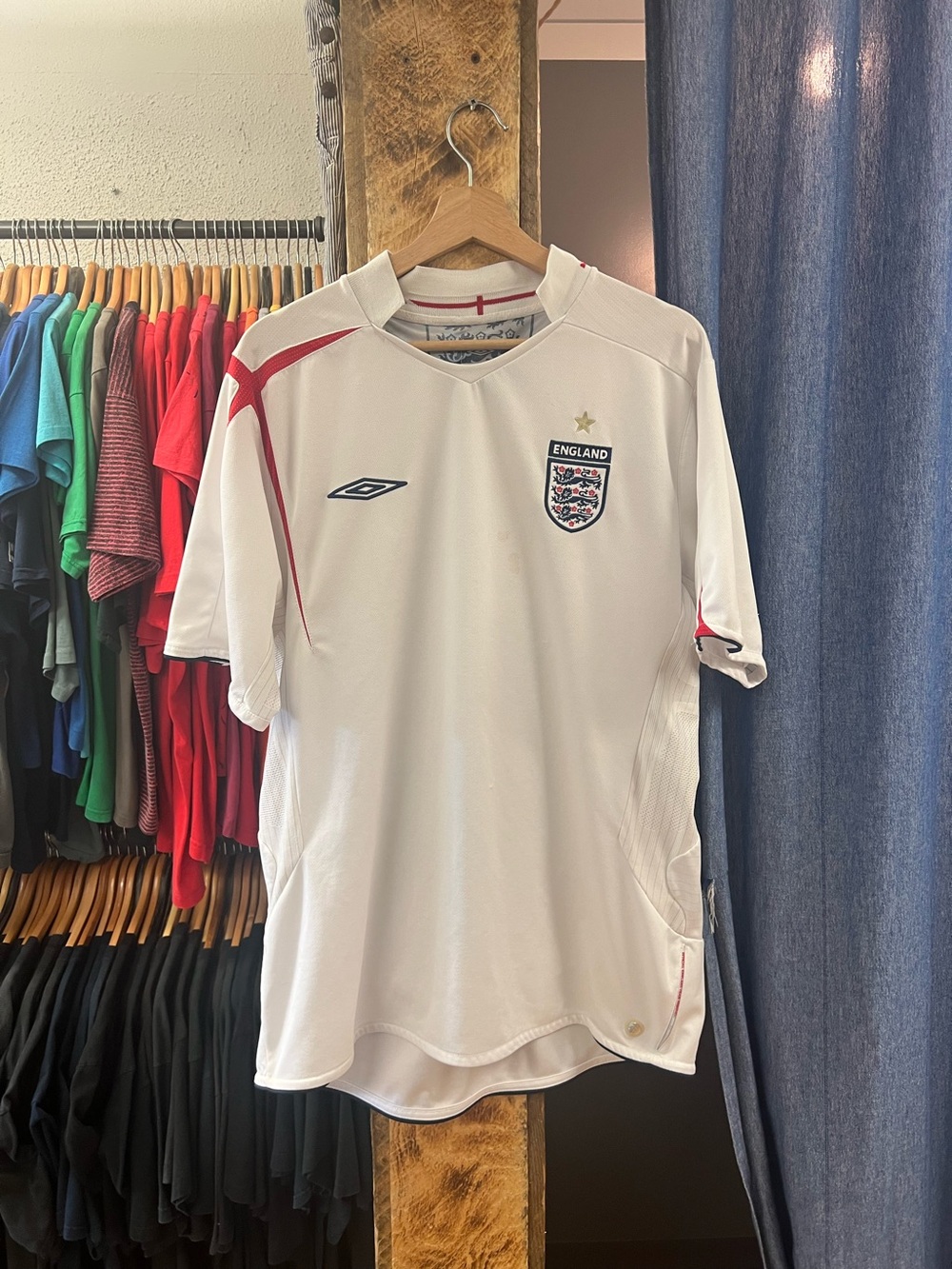 Vintage Umbro England Men's White Soccer Jersey